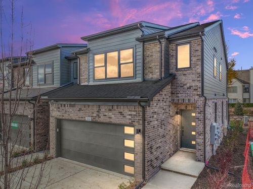 9-3012 Canopy Tree Way, Ann Arbor, MI, 48103-7710 | Card Image