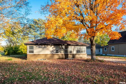 1426 N 4th St, Chillicothe, IL, 61523-1212 | Card Image