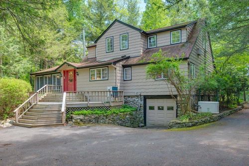 1064 Barrett Cir W, Carmel, NY, 10512-4428 | Card Image
