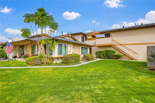 5571 Reno Cir, Huntington Beach, CA, 92649-1747 | Card Image