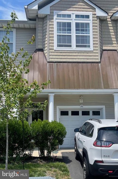 10 Windward Dr, MANAHAWKIN, NJ, 08050-3339 | Card Image