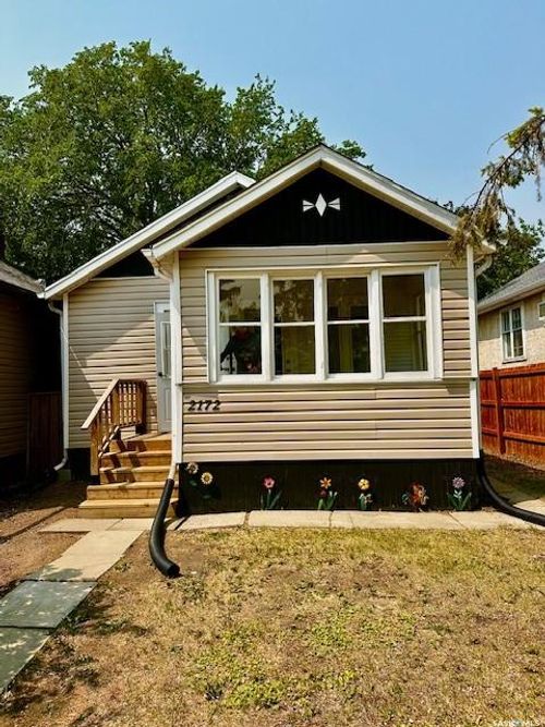 2172 Wallace St, Regina, SK, S4N4A5 | Card Image