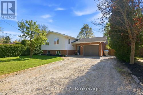 168 Ann St, Parkhill, ON, N0M2K0 | Card Image