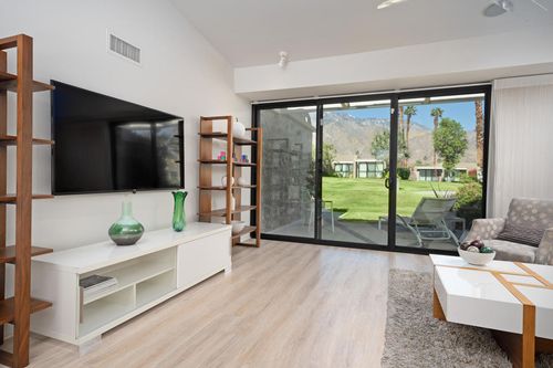 867 N Cerritos Dr, Palm Springs, CA, 92262-5931 | Card Image