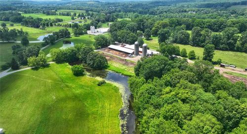 2075 Salt Point Tpke, Salt Point, NY, 12578-2404 | Card Image