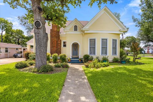 330 E Mcneill St, Stephenville, TX, 76401-4333 | Card Image