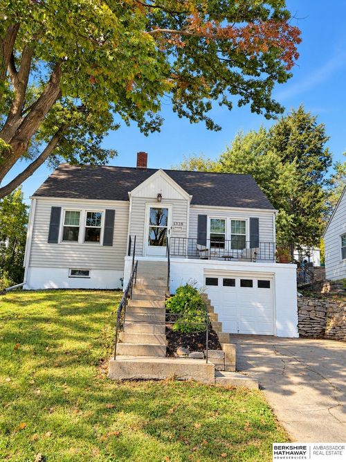 1328 S 51st Ave, Omaha, NE, 68106-2426 | Card Image