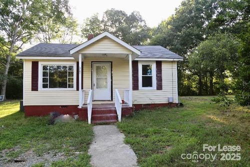 615 Marion Street, Badin, NC, 28009 | Card Image