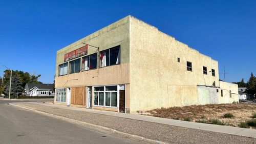 216 5 Ave W, Bow Island, AB, T0K0G0 | Card Image