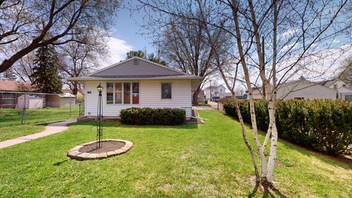 1612 Ramsey St, Albert Lea, MN, 56007-3817 | Card Image
