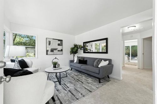 6 Clinton Ct, Redwood City, CA, 94061-1673 | Card Image