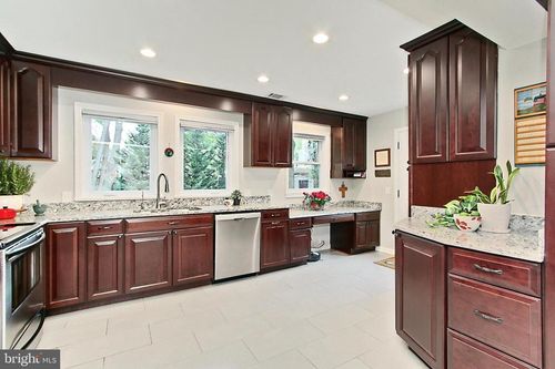 8345 Orange Ct, ALEXANDRIA, VA, 22309-2166 | Card Image