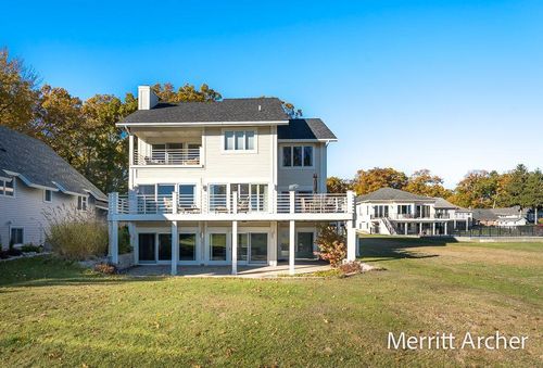 1499 Glenwood Ave, Muskegon, MI, 49445-2448 | Card Image