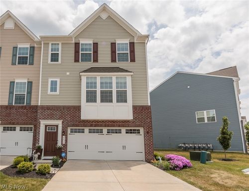 31-4033 N Steels Circle, Cuyahoga Falls, OH, 44223 | Card Image