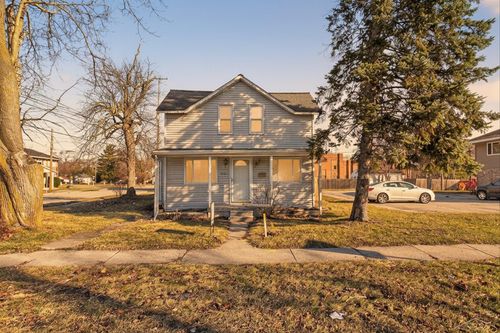 2226 State St, Saginaw, MI, 48602-5071 | Card Image