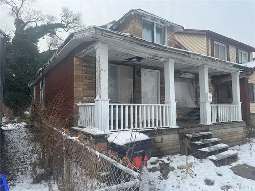 9761 Holmur St, Detroit, MI, 48204-2457 | Card Image