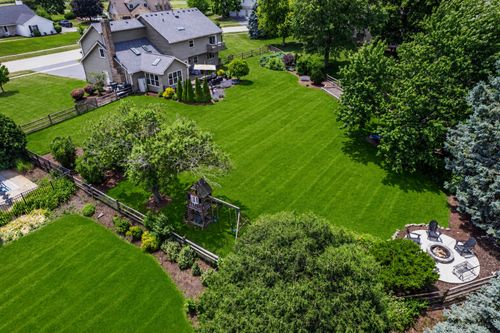 24146 Brancaster Dr, Naperville, IL, 60564-8063 | Card Image