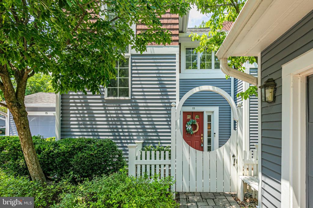 Railroad Pl, Pennington, NJ 08534