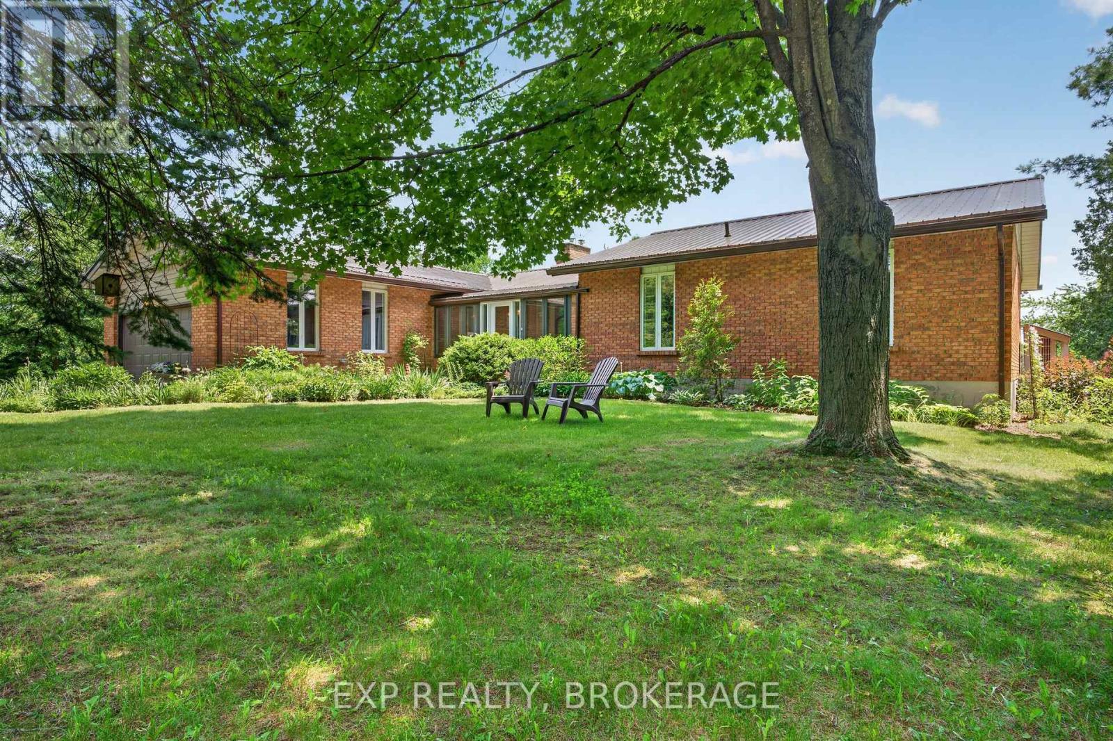 Residential in Stone Mills (Stone Mills)