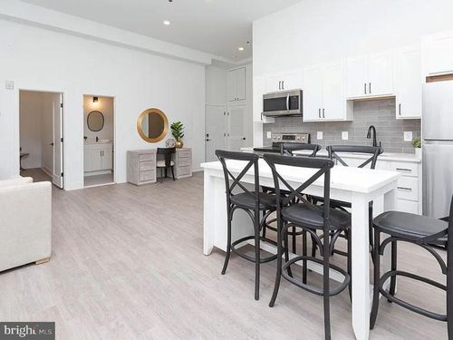 301-211 Saint Paul St, BALTIMORE, MD, 21202-5959 | Card Image