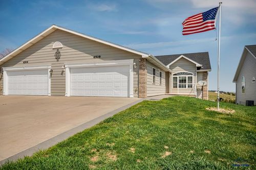 6508 Wellington Dr, Rapid City, SD, 57702-8723 | Card Image