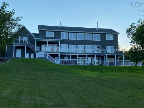17 Triton Brook Crt, Fairmont, NS, B2G2K9 | Card Image