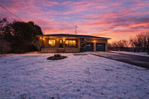 240 Mud St W, Grassie, ON, L0R1M0 | Card Image