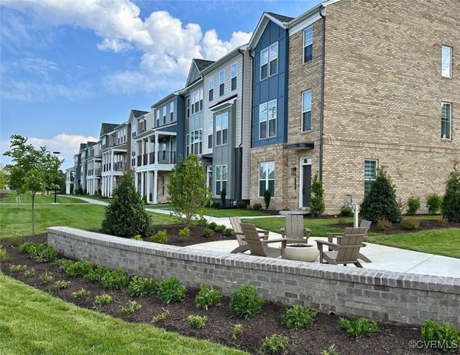 11924 Evening Loop, Townhouse with 3 bedrooms, 4 bathrooms and null parking in Henrico VA | Image 46