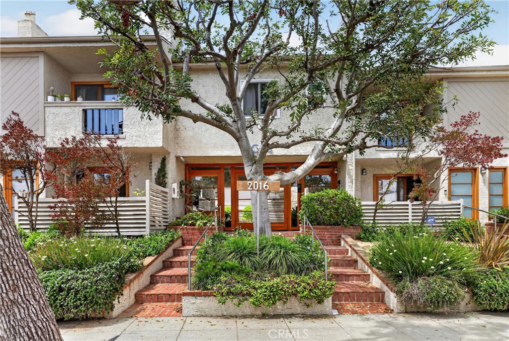 Residential Lease in Santa Monica 3