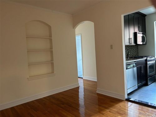 apt-2j-160 S Middle Neck Rd, Great Neck, NY, 11021-4602 | Card Image