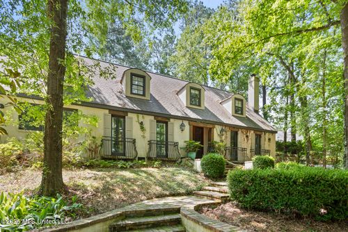 3838 Redbud Road, Jackson, MS, 39211 | Card Image