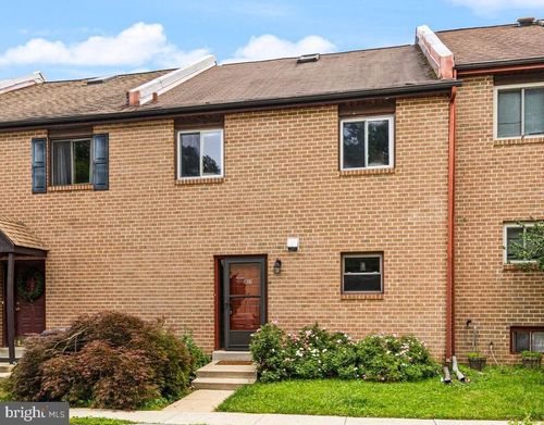 126 Eaton Dr, Wayne, PA, 19087-3806 | Card Image