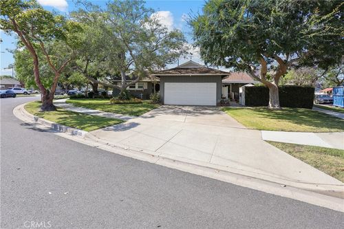 2400 Terraine Ave, Long Beach, CA, 90815-1961 | Card Image