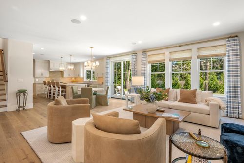 7 Willow Cir, Mashpee, MA, 02649-3040 | Card Image