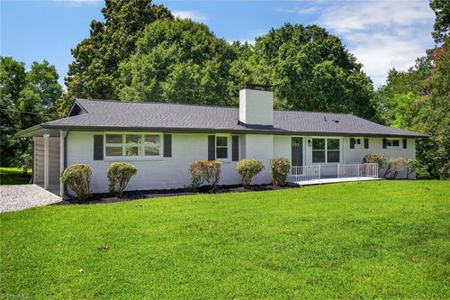 193 Redcoat Ln, Winston-Salem, NC, 27107-8609 | Card Image