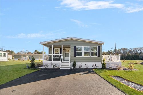 22 Valiant Dr, Coventry, RI, 02816-6422 | Card Image