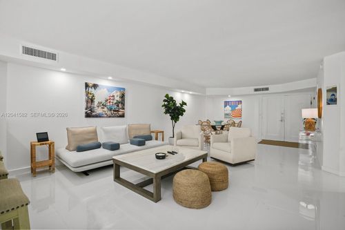 203-6423 Collins Avenue, Miami Beach, FL, 33141 | Card Image