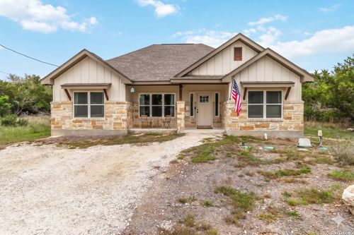 741 High Dr, Spring Branch, TX, 78070-4231 | Card Image