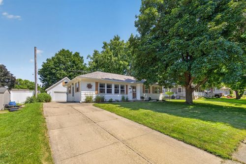 1912 2nd Ave Sw, Austin, MN, 55912-1502 | Card Image