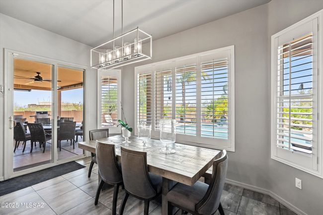 17-Dining Area | Image 17