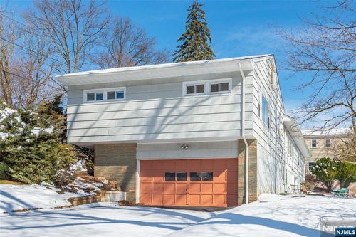 18 Devon Drive, West Orange, NJ, 07052 | Card Image