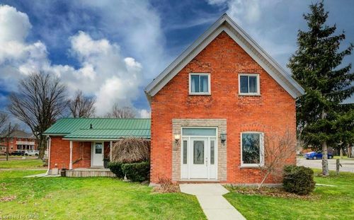 130 Arthur St, Atwood, ON, N0G1B0 | Card Image