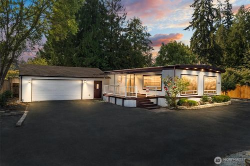 13816 51st Avenue E, Tacoma, WA, 98446 | Card Image