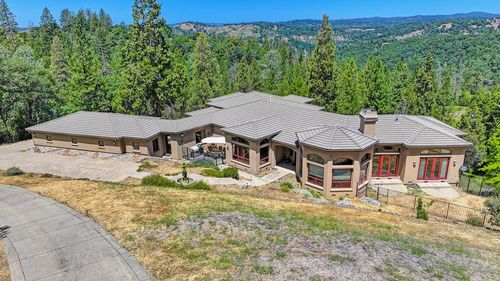 4941 D Agostini Dr, Somerset, CA, 95684 | Card Image