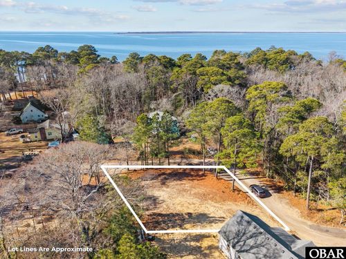 121 Rita St, Jarvisburg, NC, 27947-9526 | Card Image