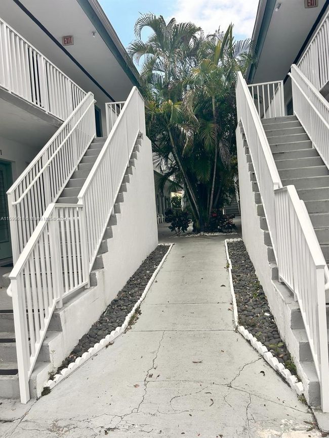 APT-4 - 7945 Carlyle Ave, Condo with 0 bedrooms, 1 bathrooms and null parking in Miami Beach FL | Image 12