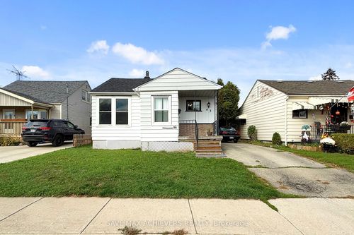 43 Normanhurst Ave, Hamilton, ON, L8H5M3 | Card Image
