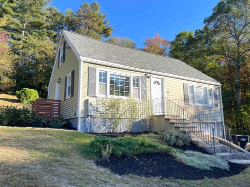 47 Hillcrest Ln, Pelham, NH, 03076-3500 | Card Image