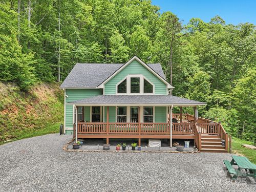 410 Moonlight Trl, Bryson City, NC, 28713-1509 | Card Image