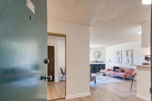 apt-315-376 Imperial Way, Daly City, CA, 94015-2535 | Card Image